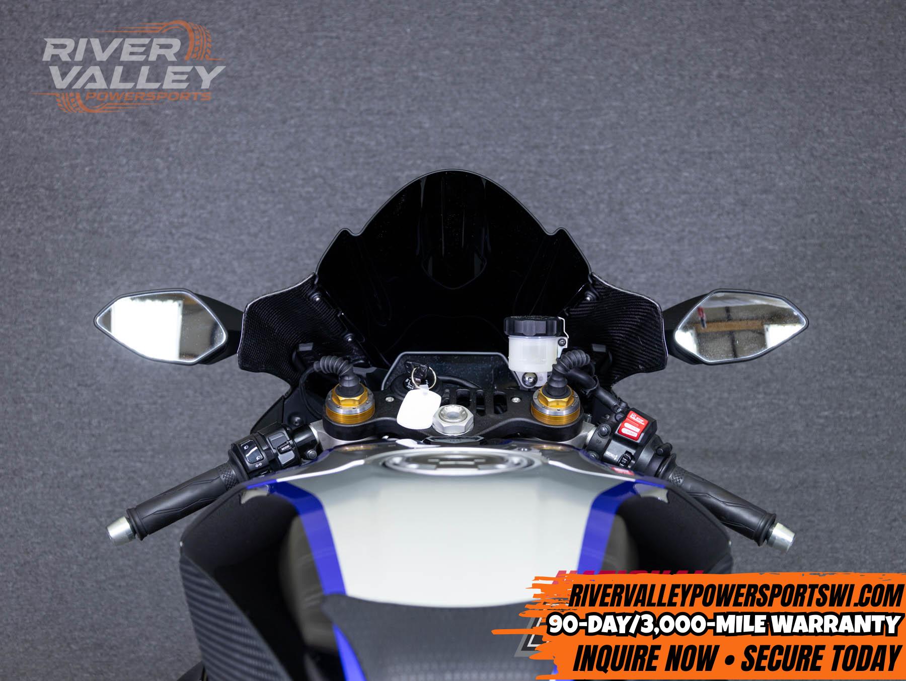 2021 YAMAHA YZFR1M 1000 W/ABS